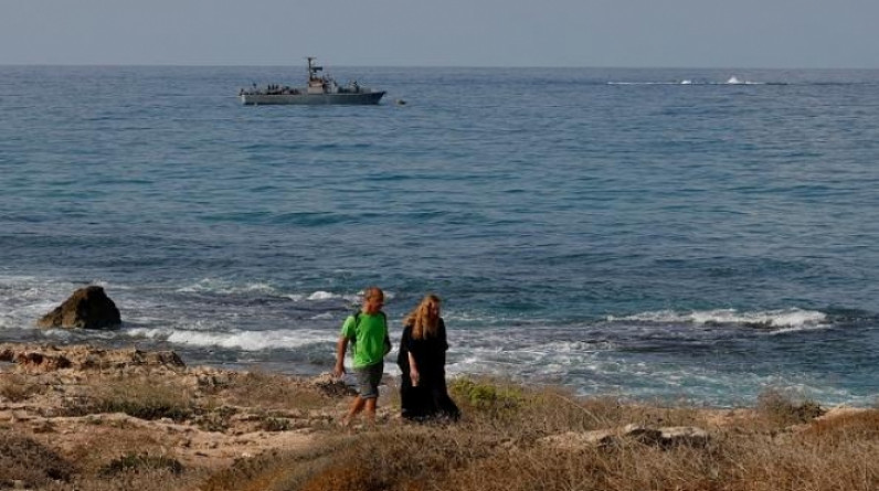 استطلاع: 42% في إسرائيل يؤيدون اتفاق ترسيم الحدود البحرية